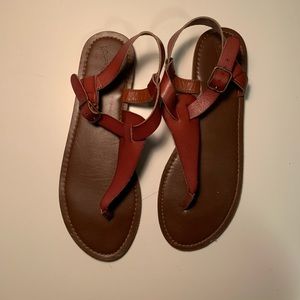 Sandals size 11